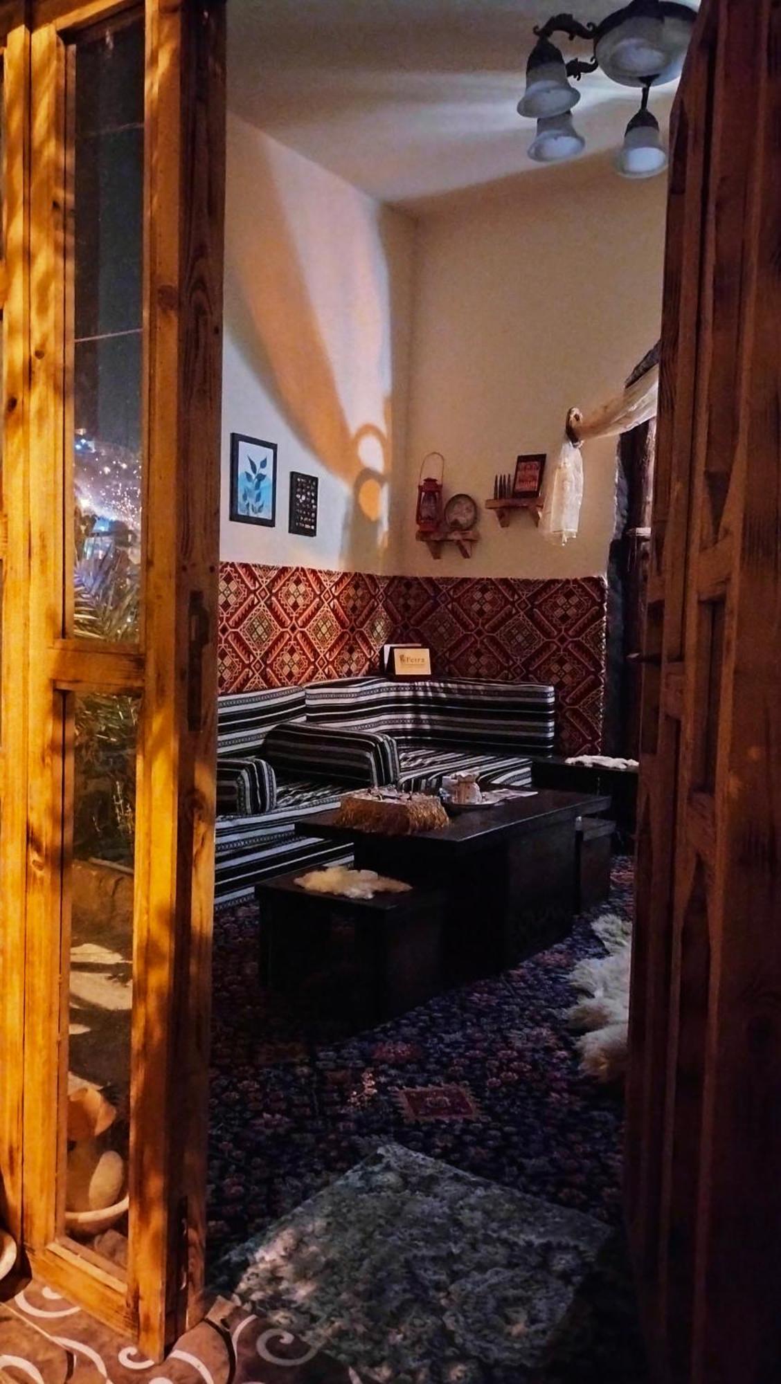 Grandma'S House Apartment วาดี มูซา ภายนอก รูปภาพ